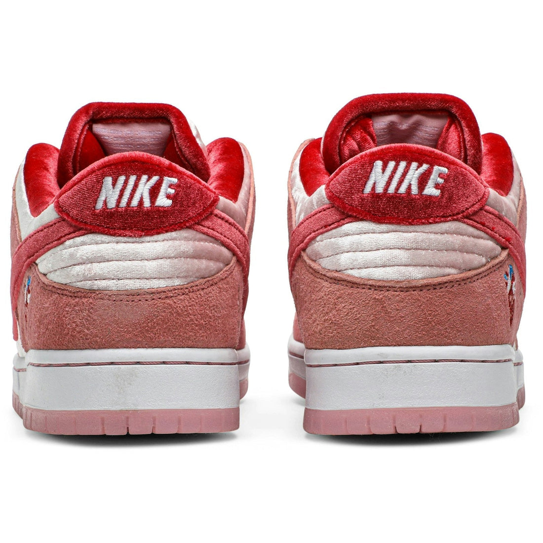 STRANGELOVE X NIKE SB DUNK LOW ‘VALENTINE’S DAY’